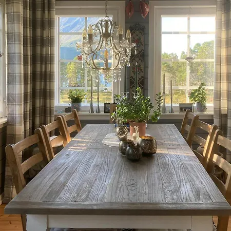 Holiday home Log By Skoddeberg In Tjeldsund
