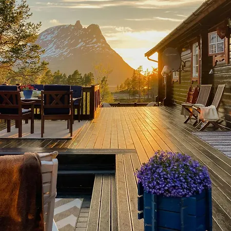 Holiday home Log By Skoddeberg In Tjeldsund