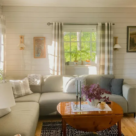 Log By Skoddeberg In Tjeldsund Holiday home
